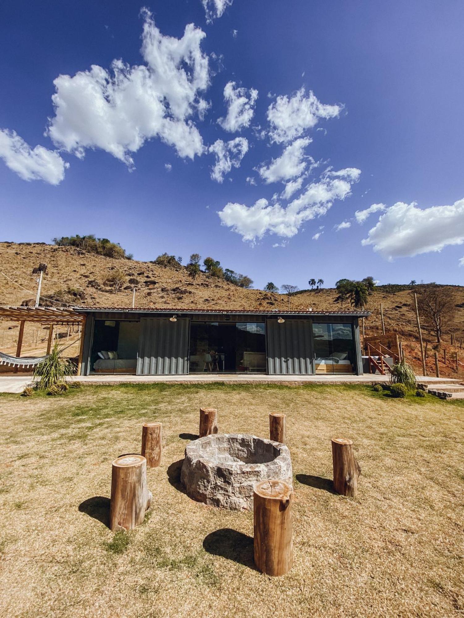 Casa Container Com Spa E Linda Vista Para A Serra Da Mantiqueira Villa Bueno Brandao Bagian luar foto